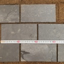 Đá Lai Châu đen ghi 10x10cm dầy 10-18mm